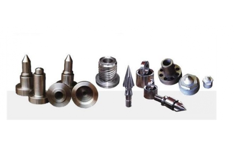 自動螺母植入機在工作